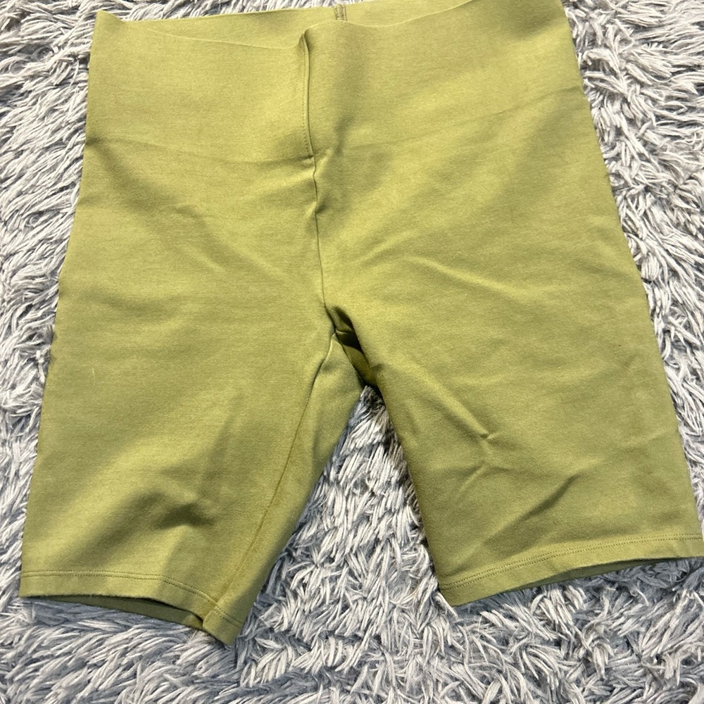 LOFT Khaki Green Athletic Stretch‎ Workout Shorts Size Small DISCOUNTED SHIPPING